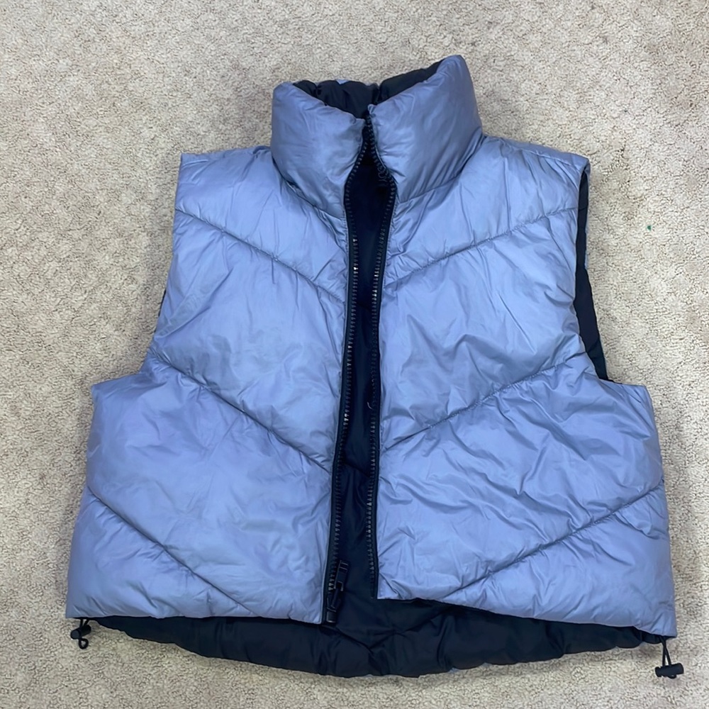 cotton on body size L reversible vest(blue/gray and black)never worn